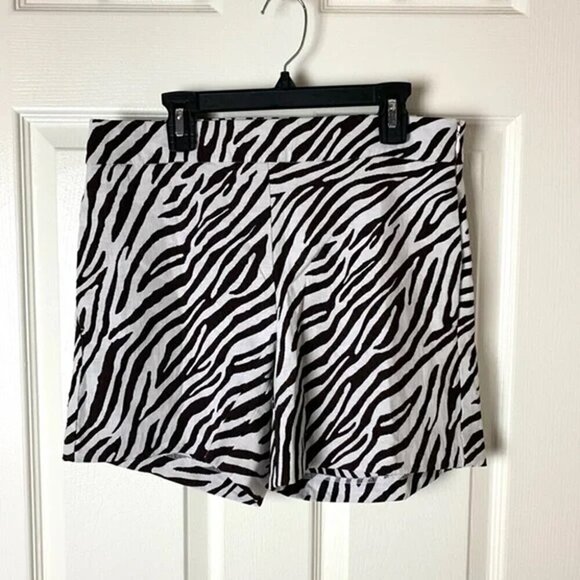 Charter Club High Rise Zebra Print Shorts Size 4 - Picture 4 of 14